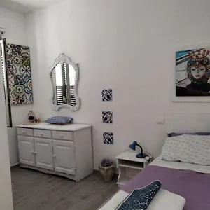 Casetta Blu Mondello Zona Partanna Palermo